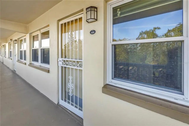 951 79th Avenue N 325, ST PETERSBURG