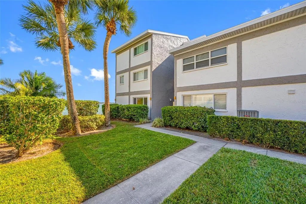 1351 Gulf Boulevard 116, CLEARWATER BEACH