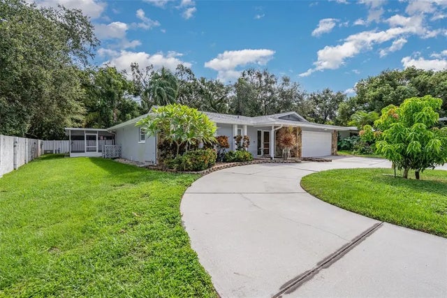 1903 Oro Court, CLEARWATER
