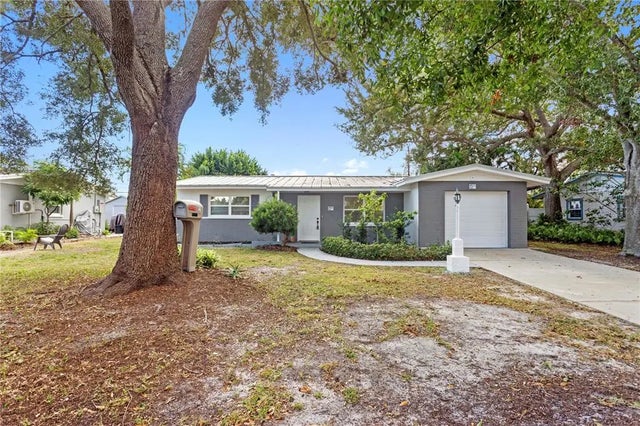 1500 78th Avenue N, ST PETERSBURG