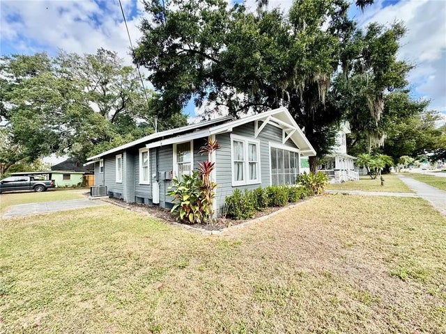 906 W Baker Street, PLANT CITY