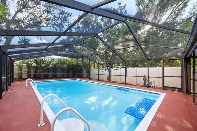 1420 W Bogie Drive, TAMPA