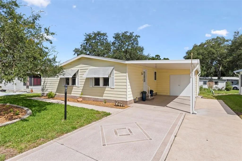 1726 Hilton Head Boulevard, LADY LAKE