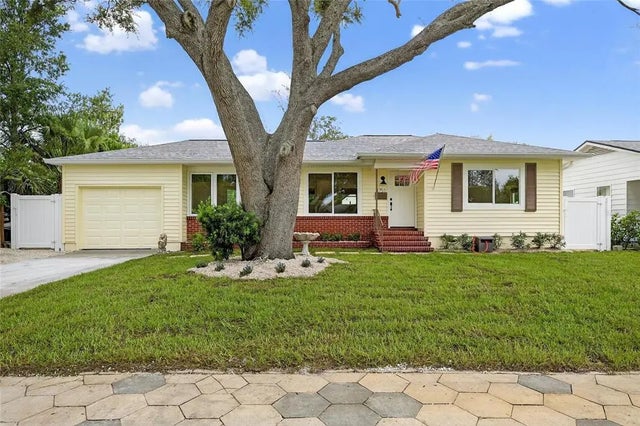4751 Burlington Avenue N, ST PETERSBURG