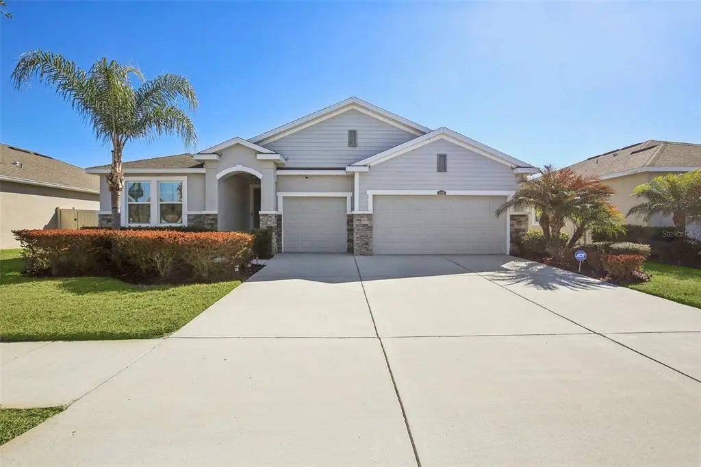 32030 Goddard Drive, WESLEY CHAPEL