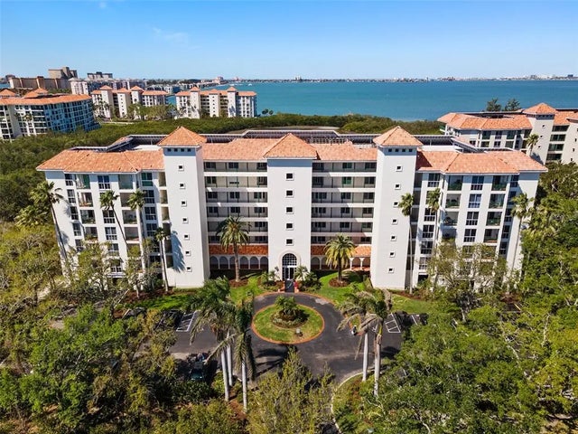 4750 Dolphin Cay Lane S 209, ST PETERSBURG