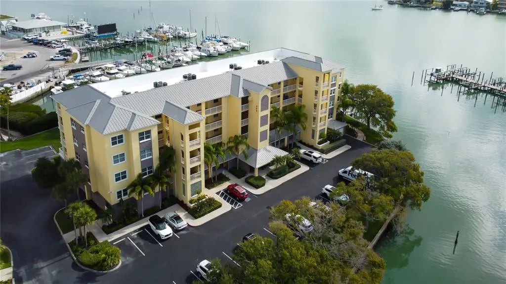 425 150th Avenue 2504, MADEIRA BEACH