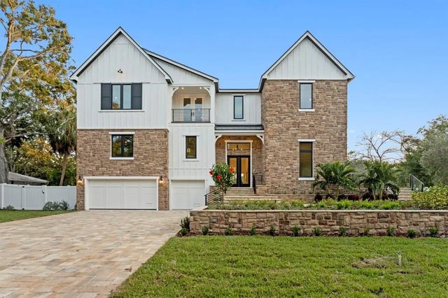 4624 W San Jose Street, TAMPA