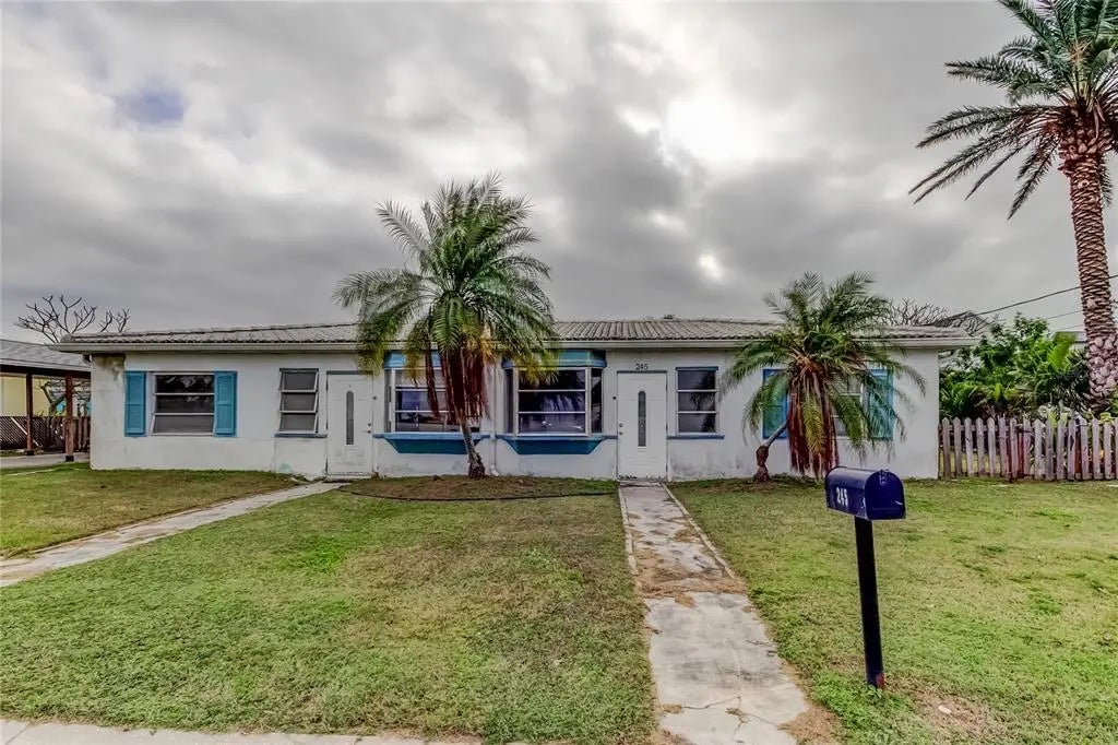 245 145th Avenue E, MADEIRA BEACH