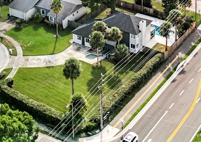 1040 Waverly Drive, LONGWOOD