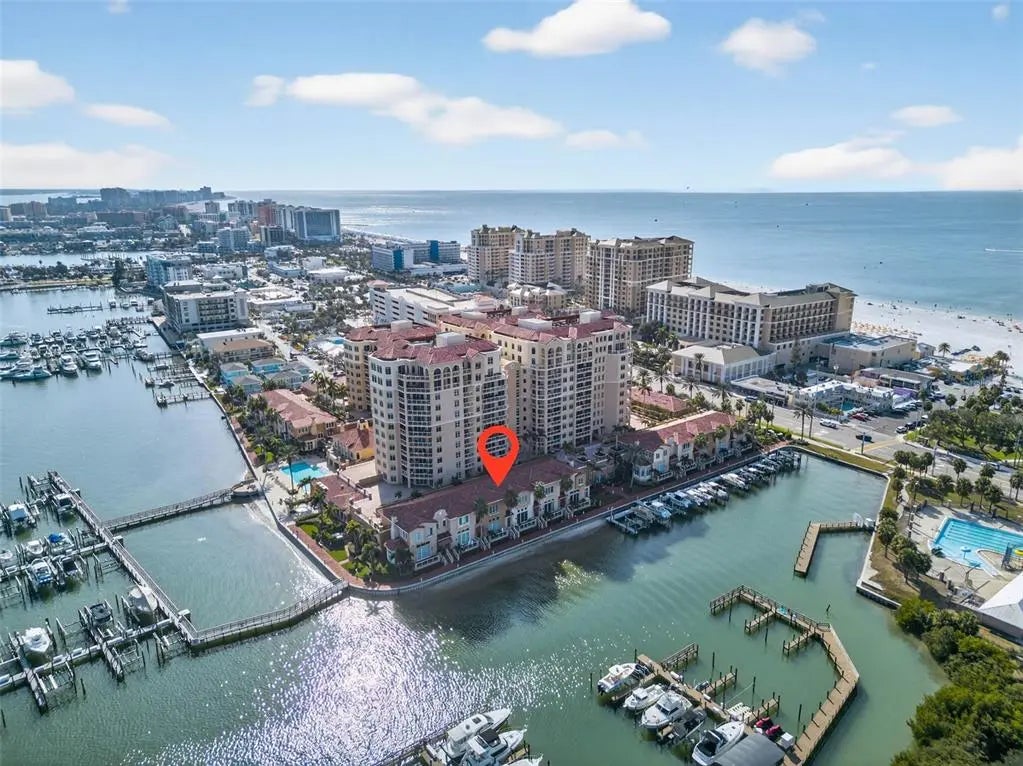 525 Mandalay Avenue 33, CLEARWATER BEACH