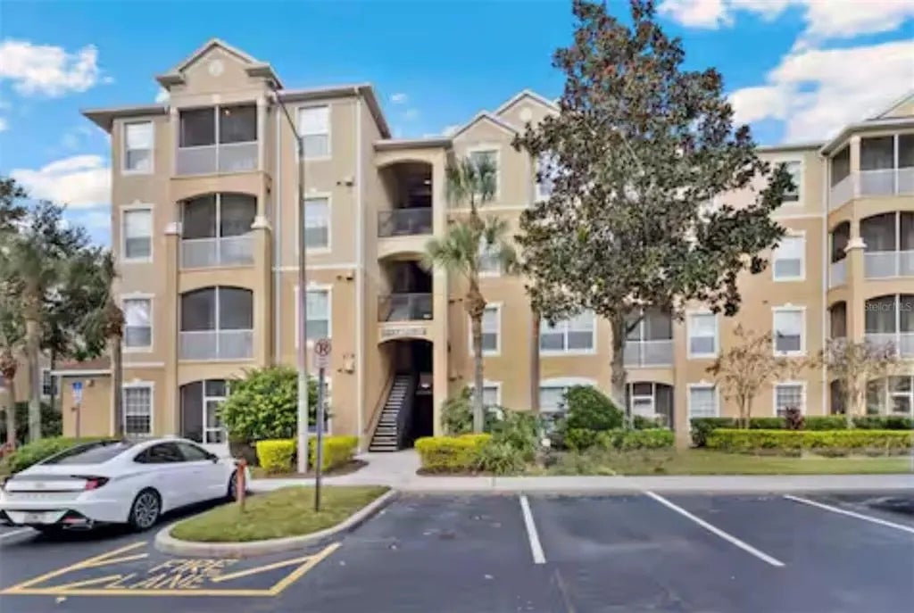 2774 Almaton Loop 402, KISSIMMEE