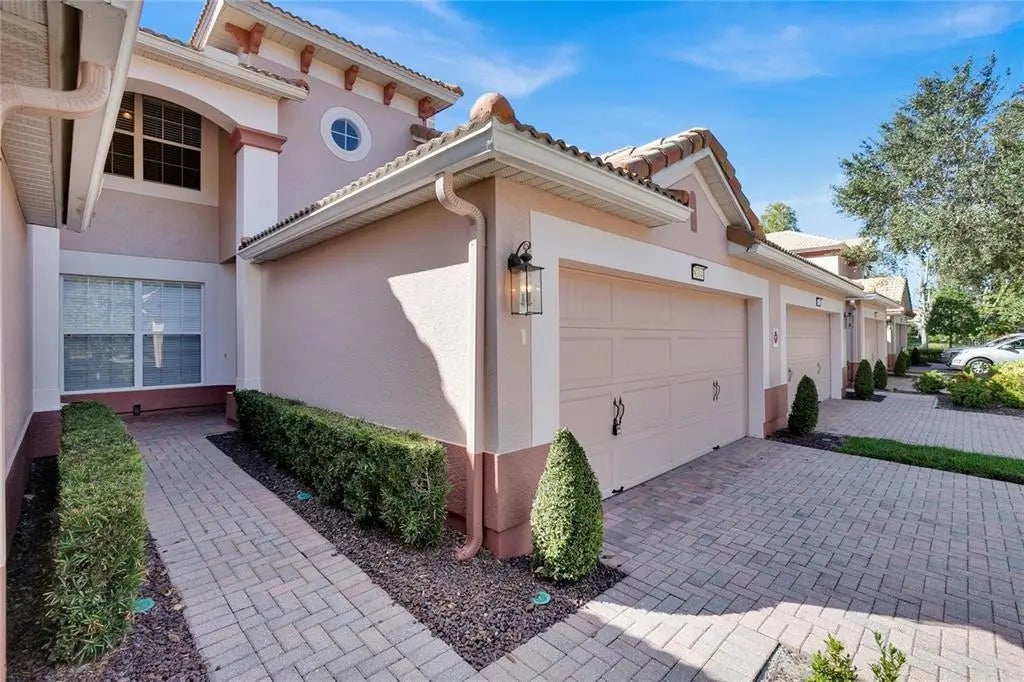 8344 Riverdale Lane, DAVENPORT