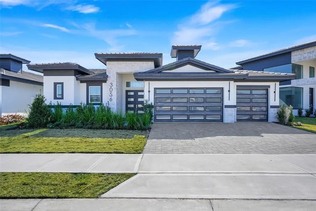 3056 Kensington Avenue, DAVENPORT