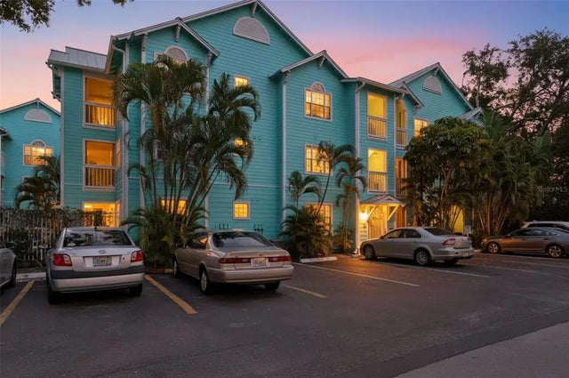 3002 W Cleveland Street E10, TAMPA