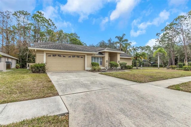 599 Centerwood Drive, TARPON SPRINGS