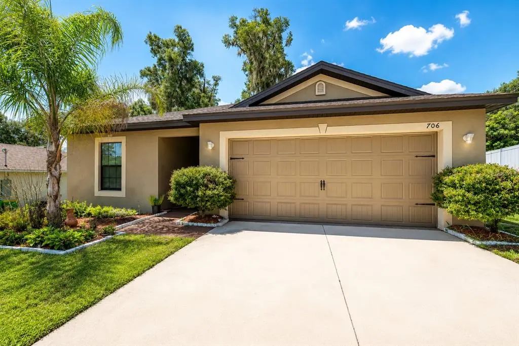 706 W Chelsea Street, DELAND