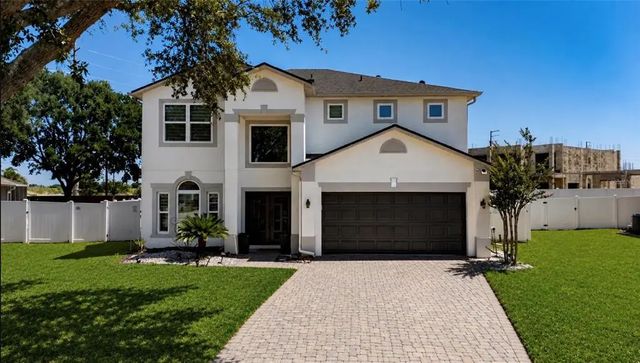 604 Kildrummy Drive, DAVENPORT