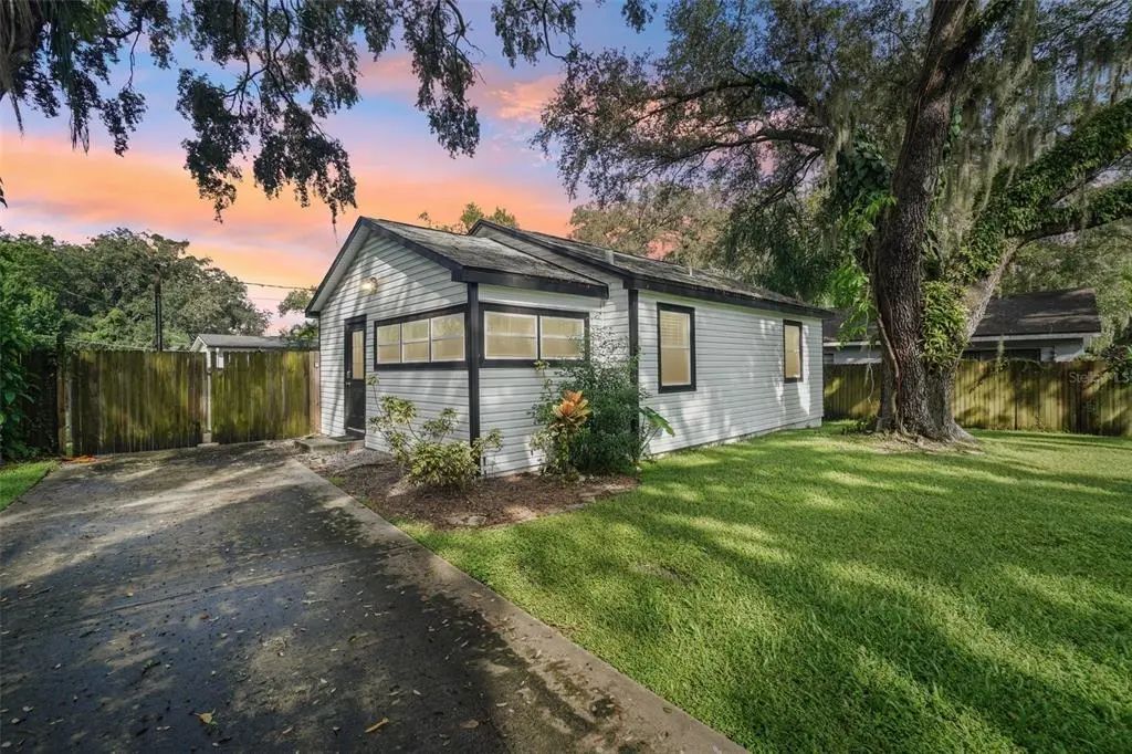 6806 N 17th Street, TAMPA