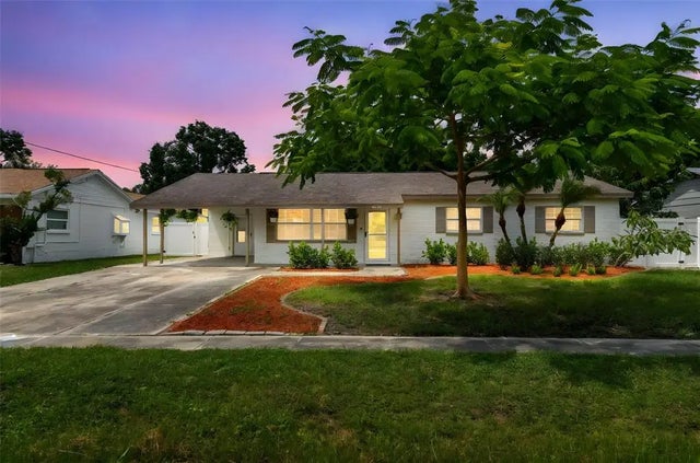 4703 W Paul Avenue, TAMPA