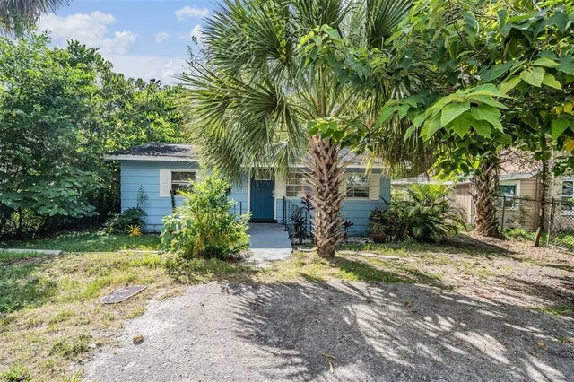 8210 N 10th Street, TAMPA