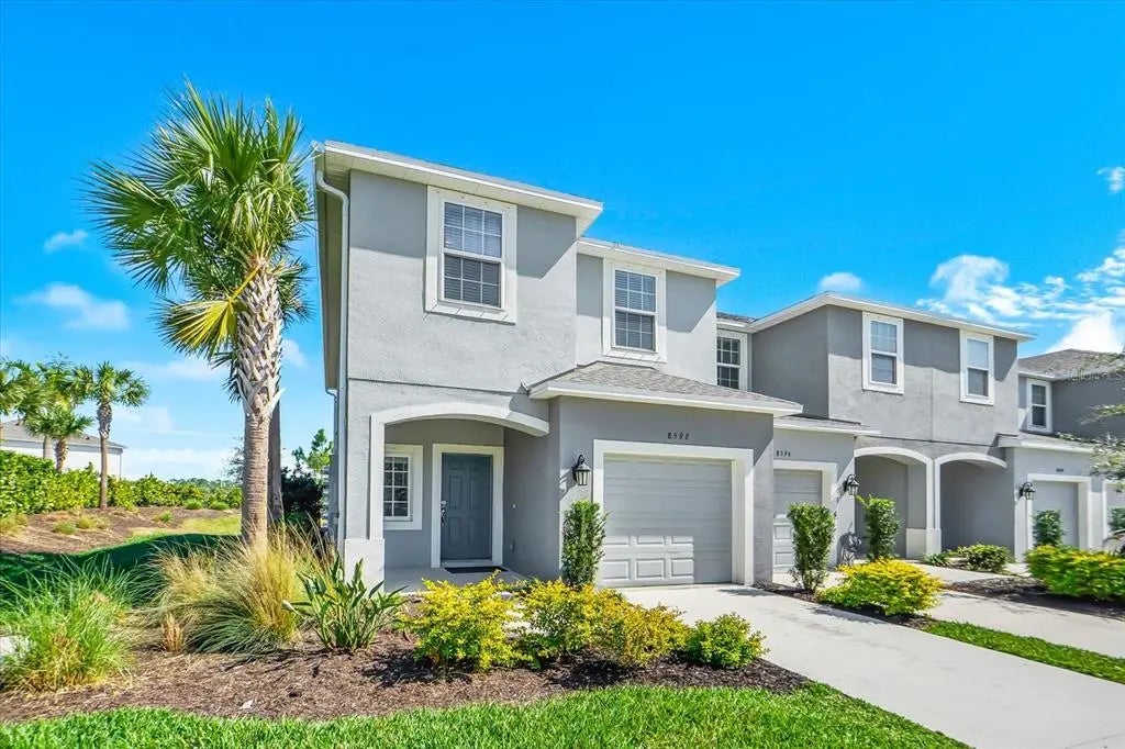 8592 Lunar Skye Street, SARASOTA