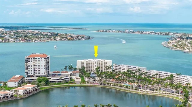 6105 Bahia Del Mar Circle 384, ST PETERSBURG