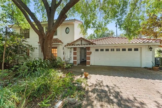 9717 Lake Douglas Place, ORLANDO