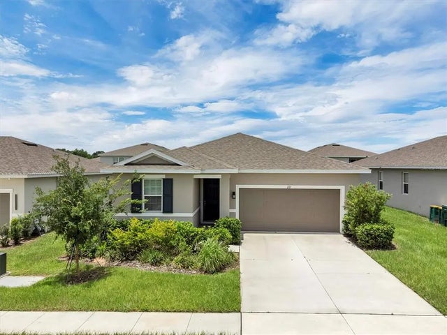 221 Hilltop Bloom Loop, HAINES CITY