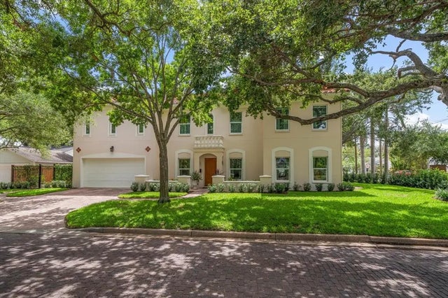 2900 W Estrella Street, TAMPA