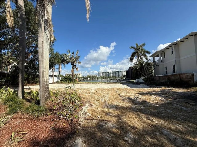 52 Sandpiper Road, TAMPA