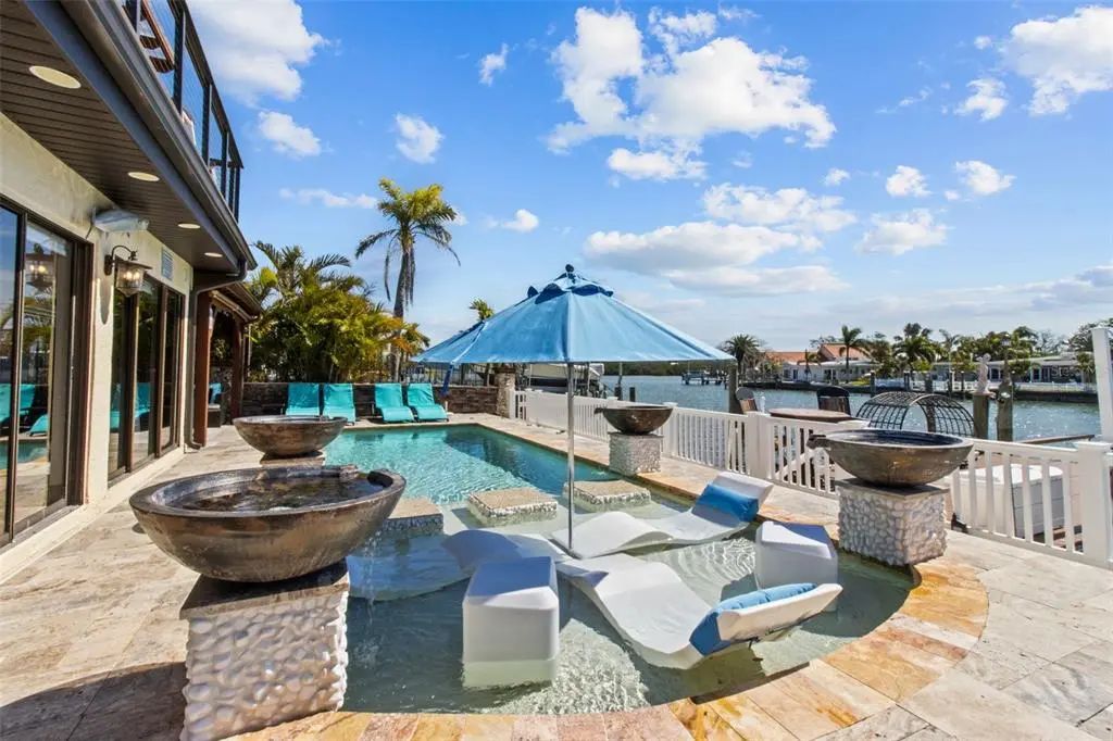 357 La Hacienda Drive, INDIAN ROCKS BEACH