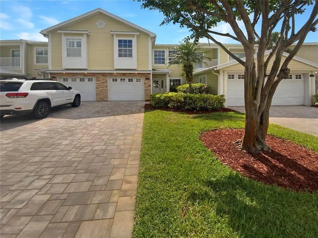915 Woodbridge Court, SAFETY HARBOR