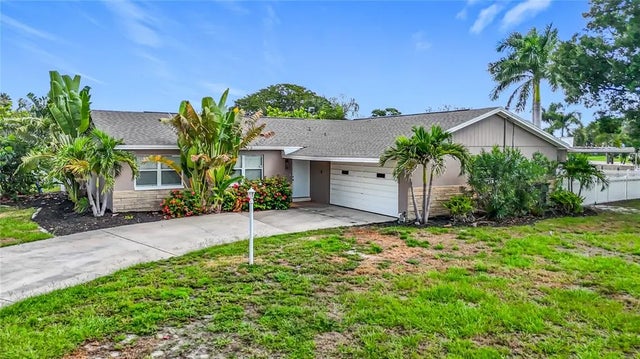 10701 Donbrese Avenue, TAMPA