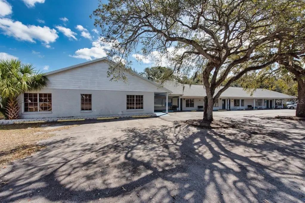 7414 Commerce Street 102, RIVERVIEW