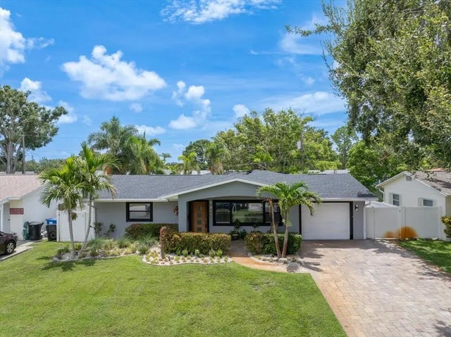 1990 59th Street N, ST PETERSBURG