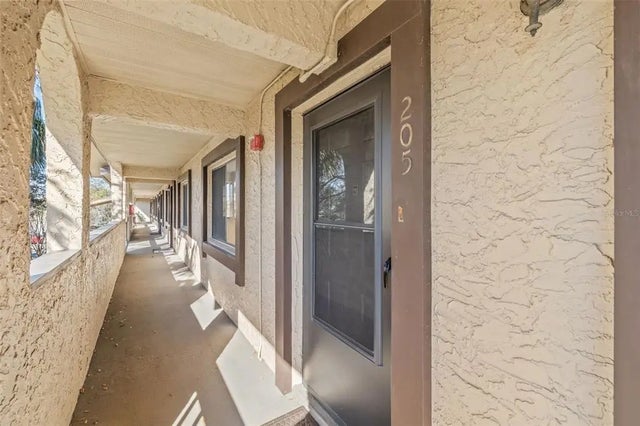 725 83rd Avenue N 205, ST PETERSBURG