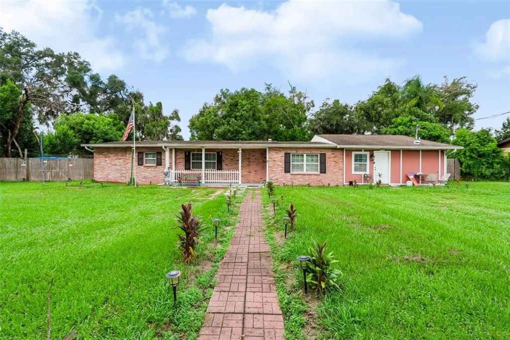 2409 Giddens Avenue, SEFFNER
