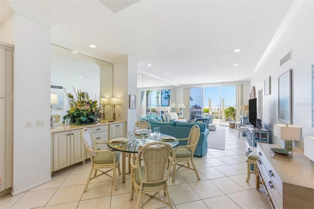 1212 Benjamin Franklin Drive 102, SARASOTA