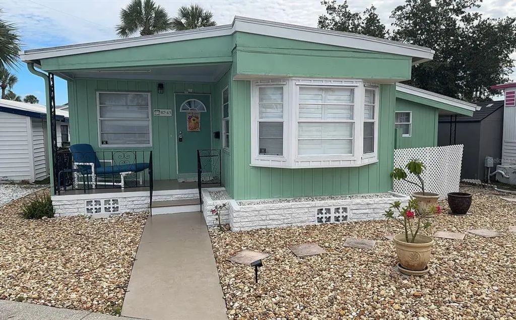 4851 W Gandy Boulevard B7l43, TAMPA