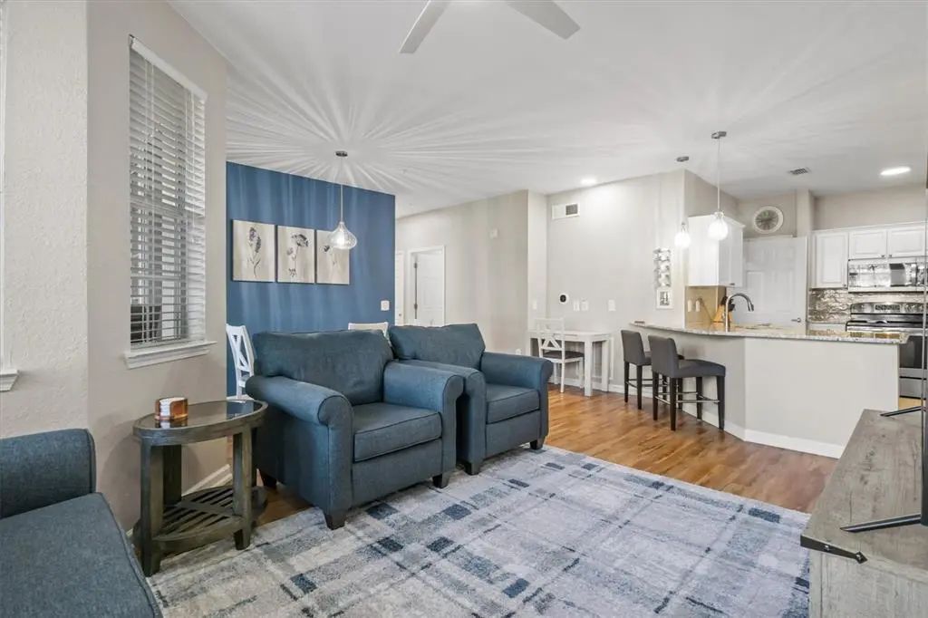 301 Terrace Ridge Circle 301, DAVENPORT