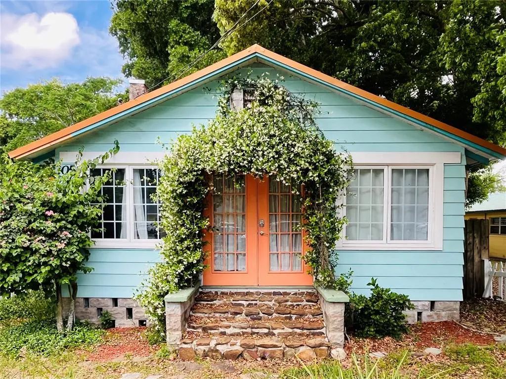 305 S Highland Street, MOUNT DORA