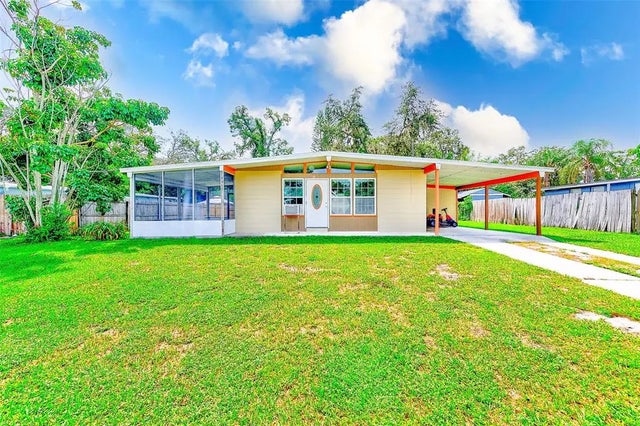 1122 Dogwood Avenue, TAMPA