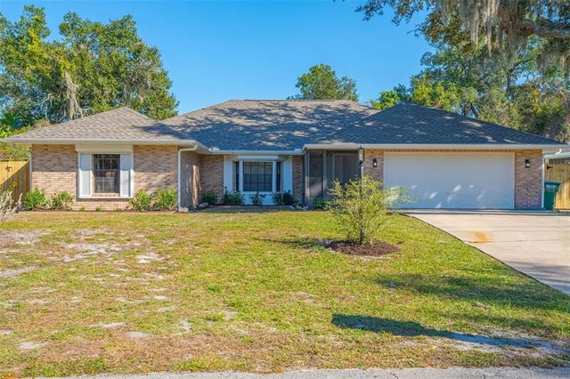 121 Champlain Drive, DELTONA