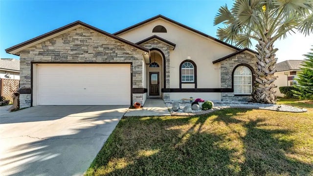 7929 Ashley Pointe Drive, LAKELAND