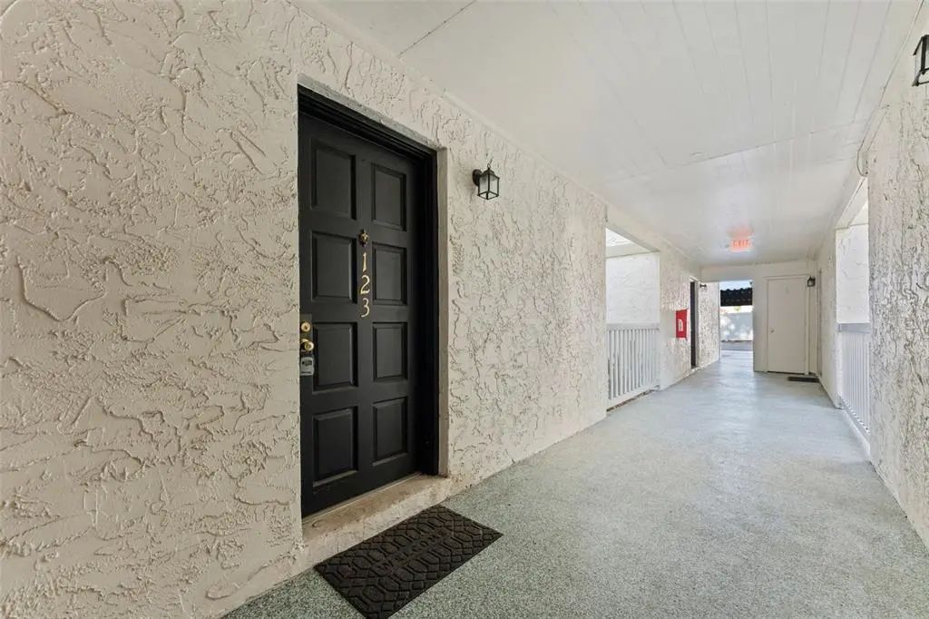 4611 W North B Street 123, TAMPA