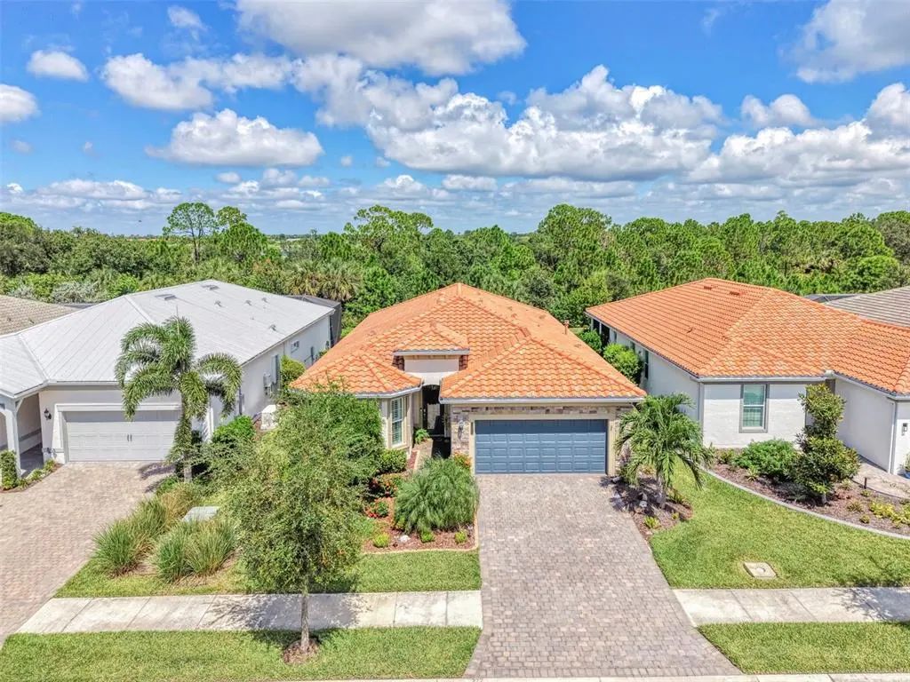 10088 Coral Shore Drive, ENGLEWOOD