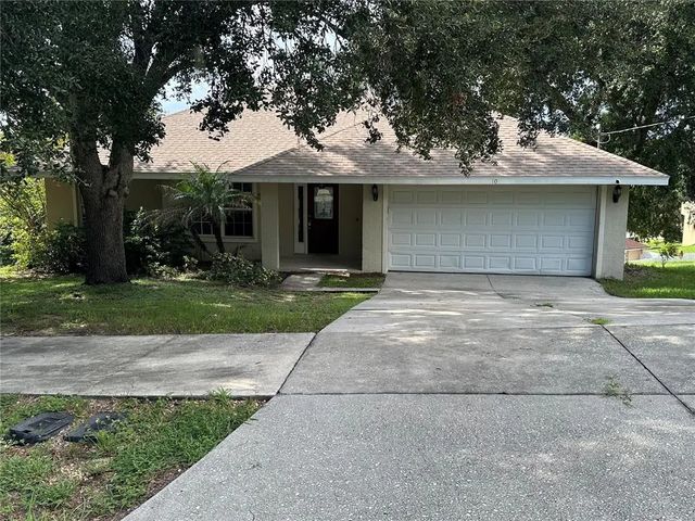 10 Sunnyside Drive, CLERMONT