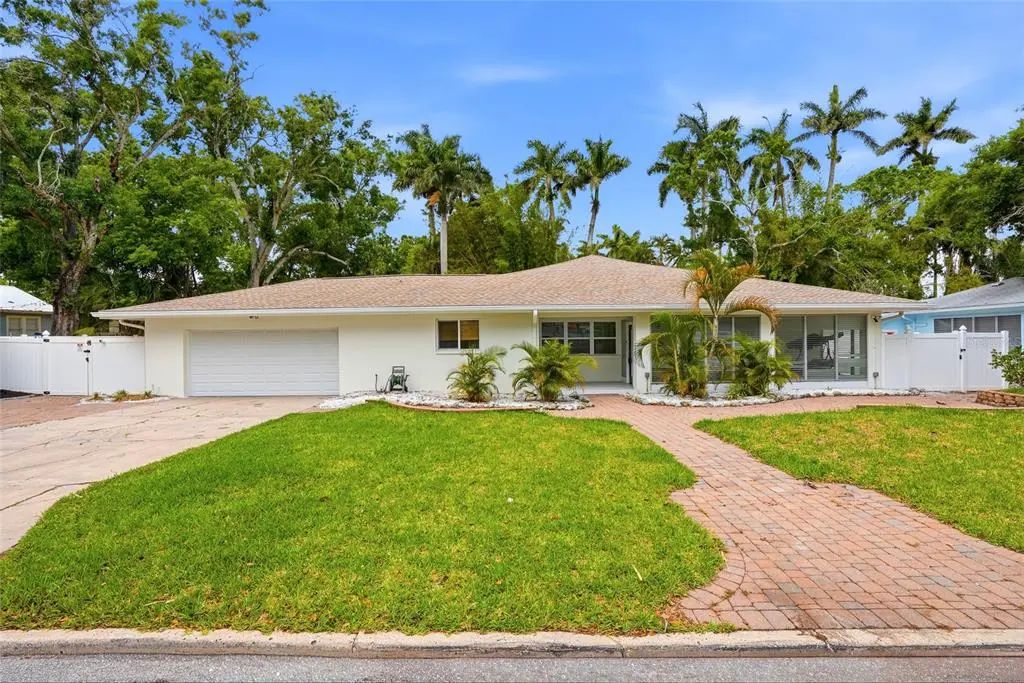2004 Virginia Drive, BRADENTON