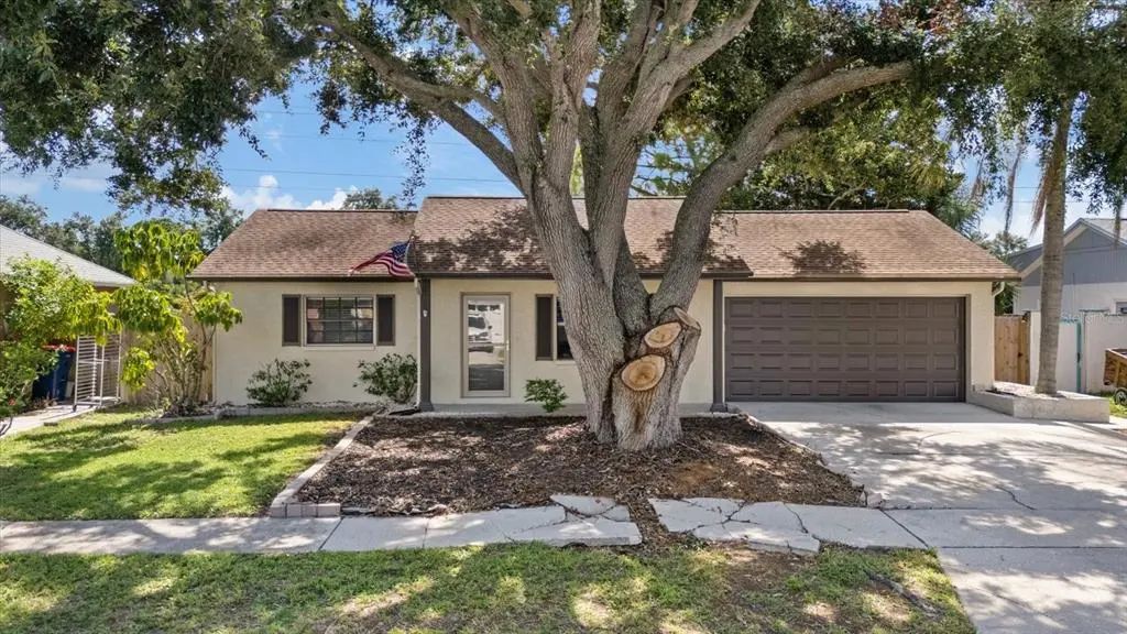 1310 Mandarin Drive, HOLIDAY